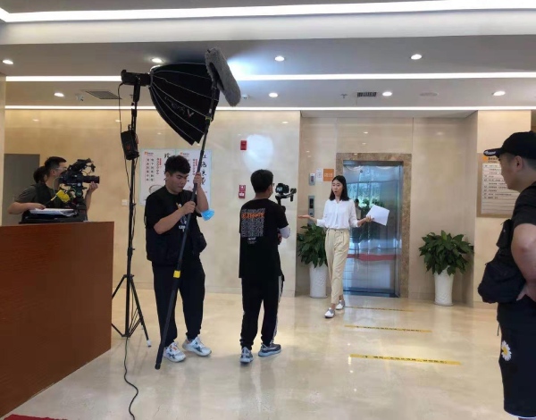 華潤醫藥拍攝花絮2 (1).jpg